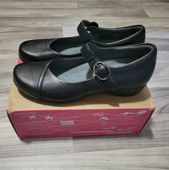 dansko fawna shoes